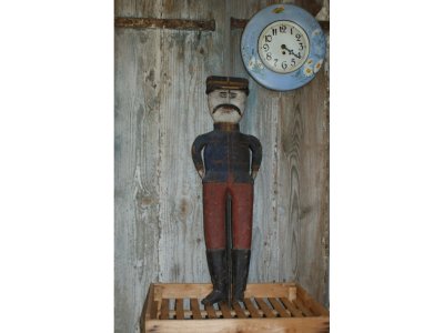 Soldat en bois art populaire
