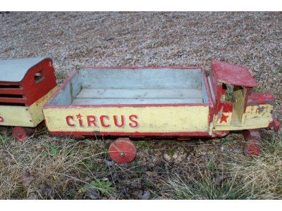 Modèle réduit de véhicules de cirque